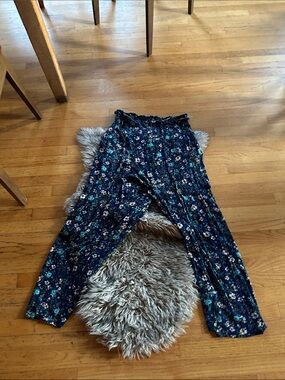Woman’s Navy Floral Pull-On Pants